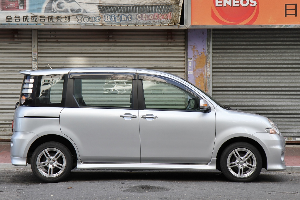 Toyota sienta 2007