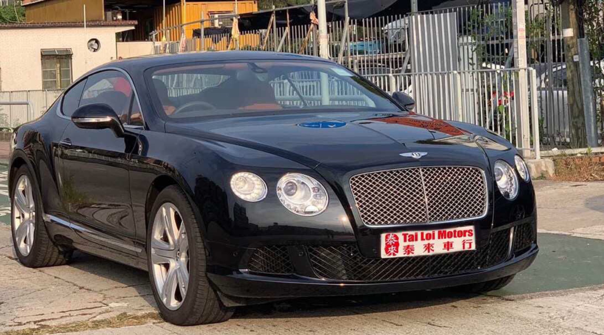 Bentley continental gt v12