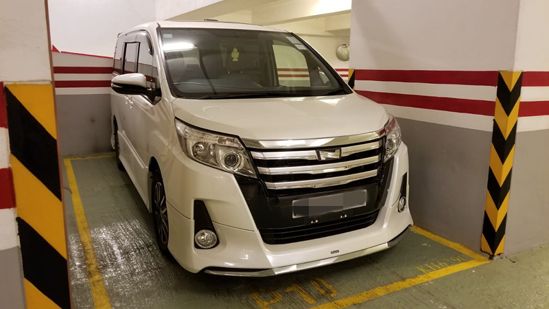丰田toyota noah deluxe
