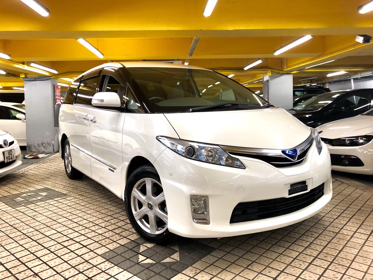 丰田toyota estima hybrid