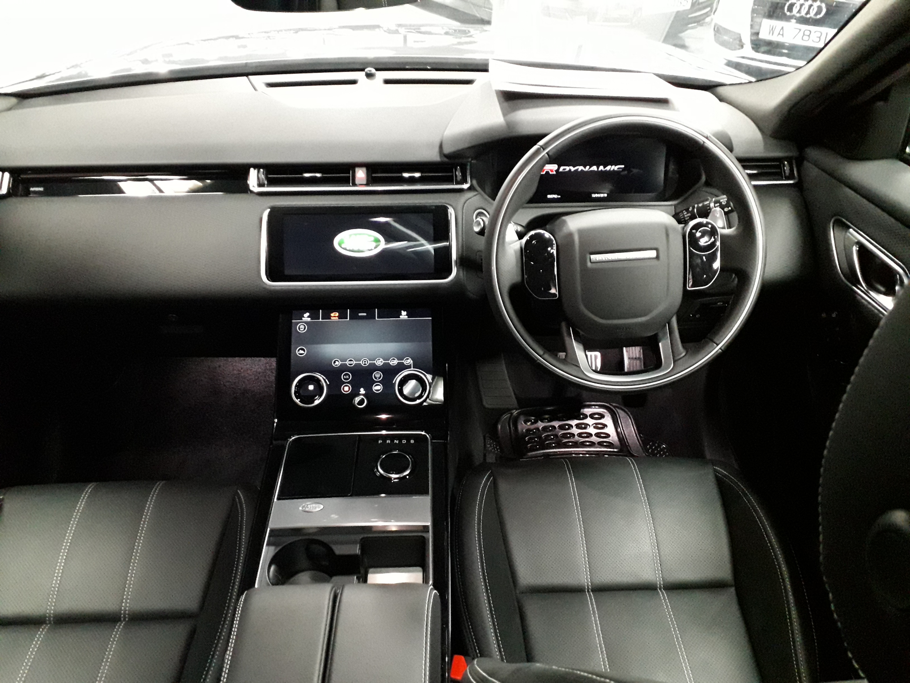 越野路华 land rover velar r-dyn s p250