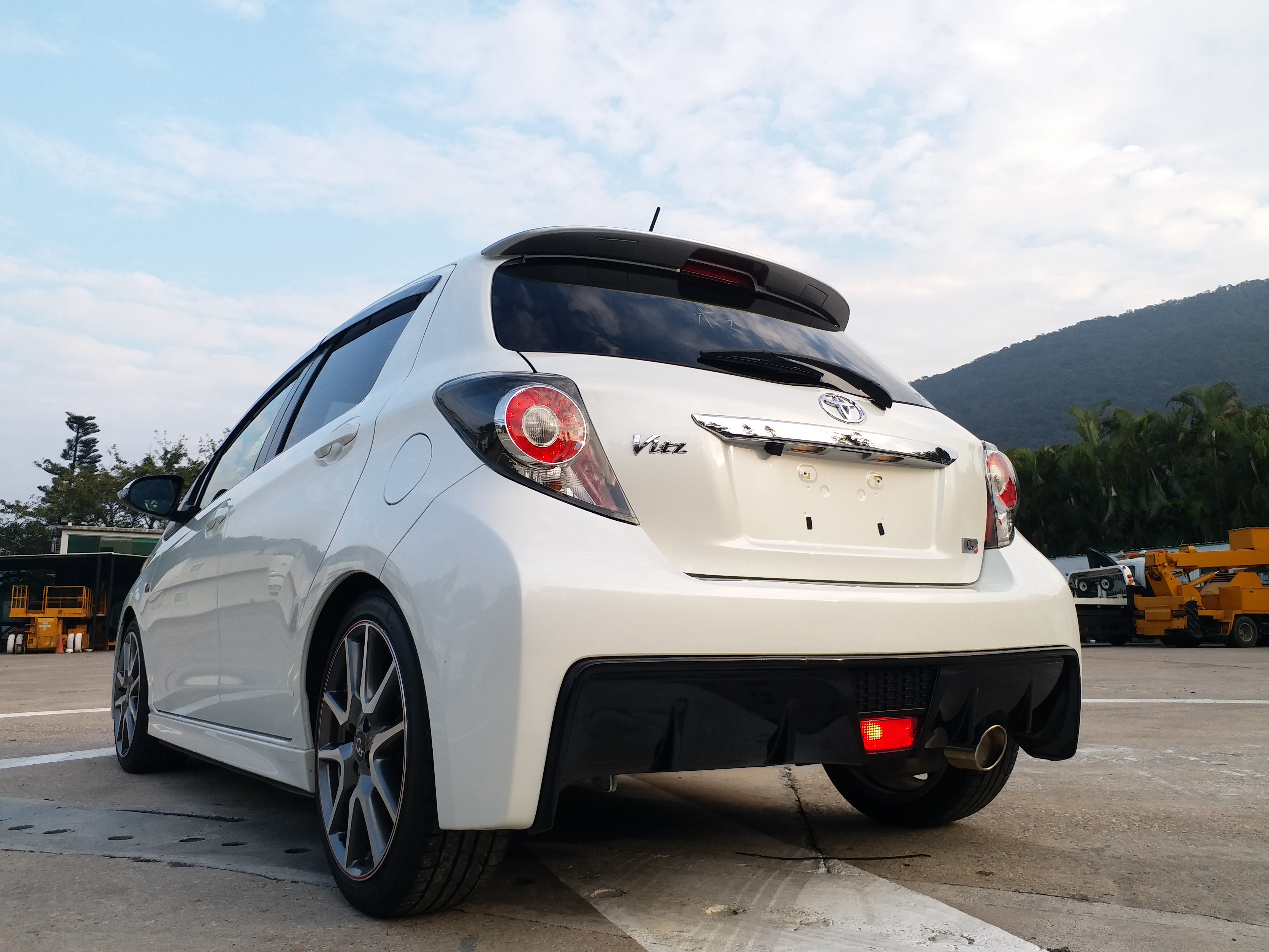 vitz 1.5 gs