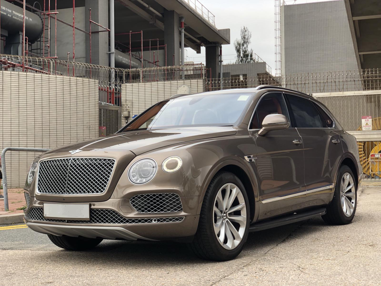賓利 Bentley Bentayga W12 - Price.com.hk 汽車買賣平台