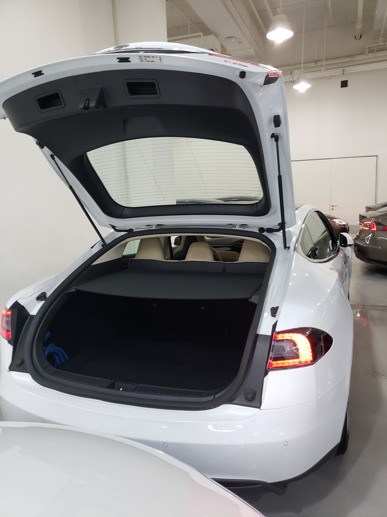 特斯拉 tesla model s 70kwh dual motor