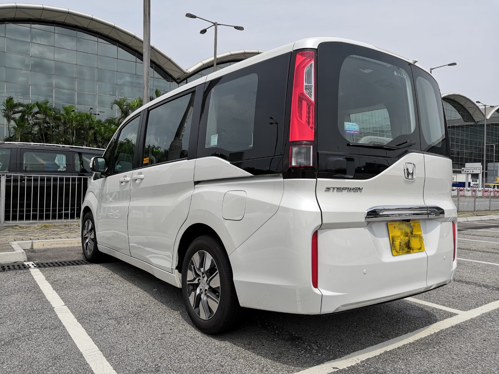 Honda stepwgn 1 43