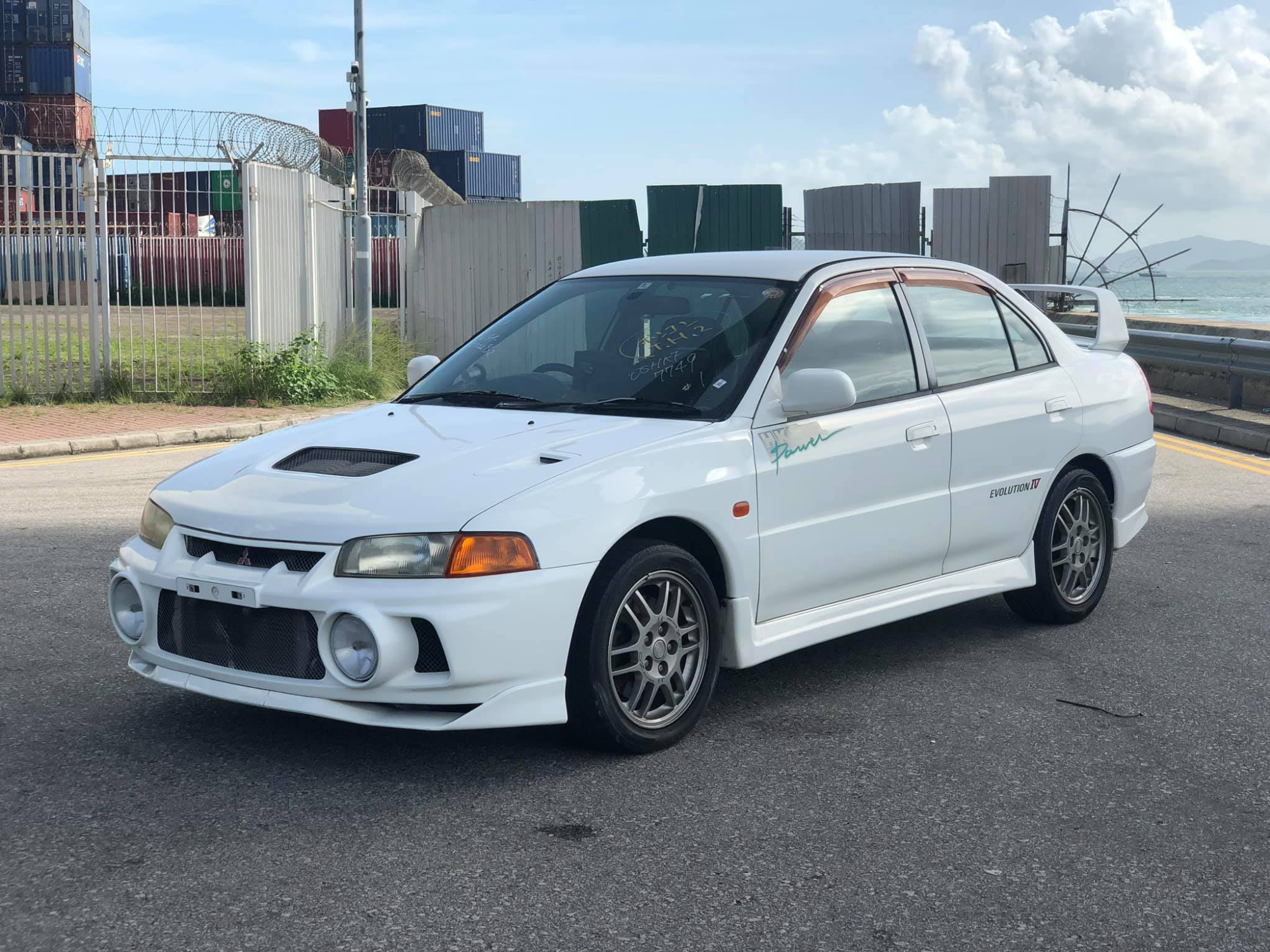 Mitsubishi lancer evolution iv