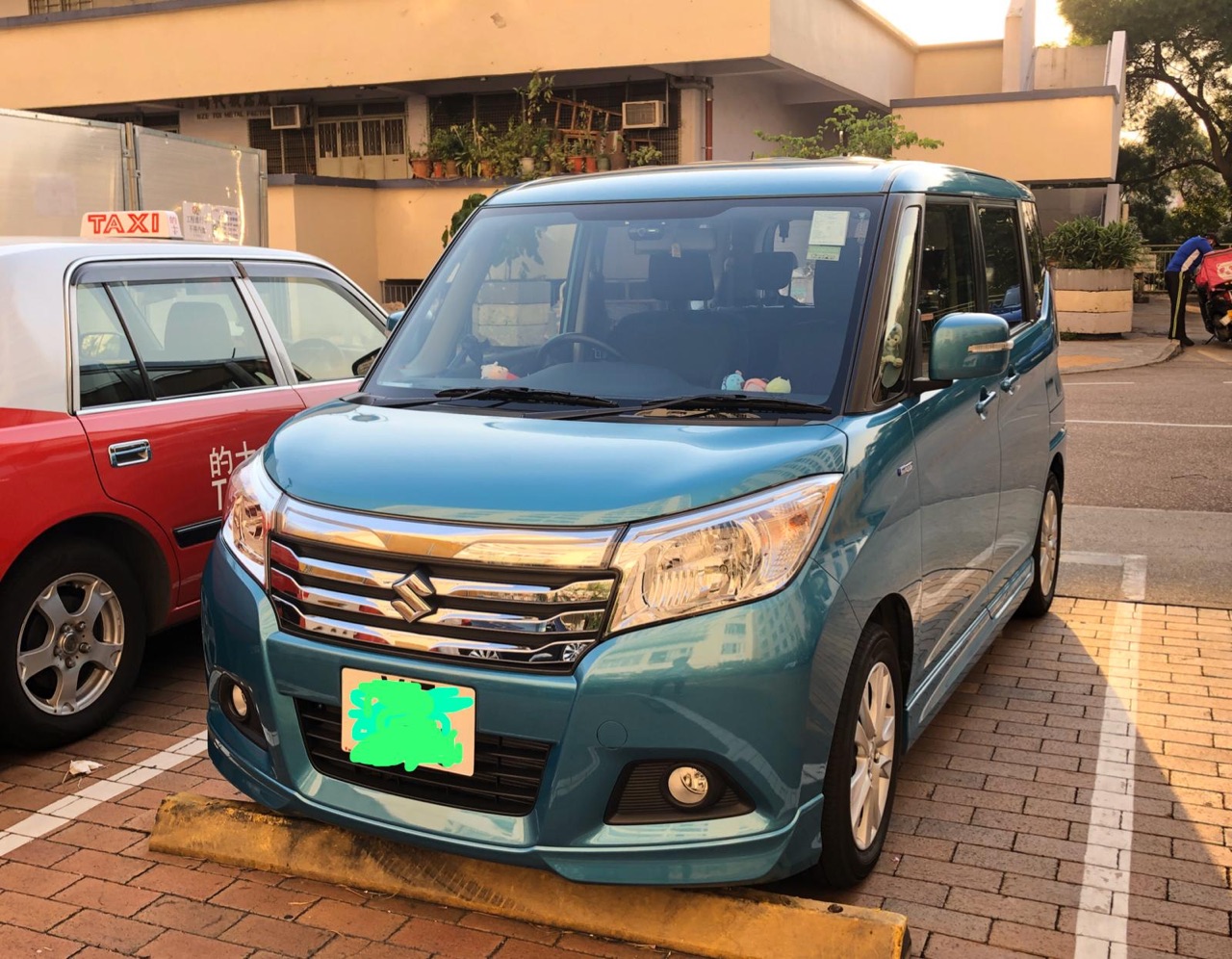 Suzuki solio hybrid