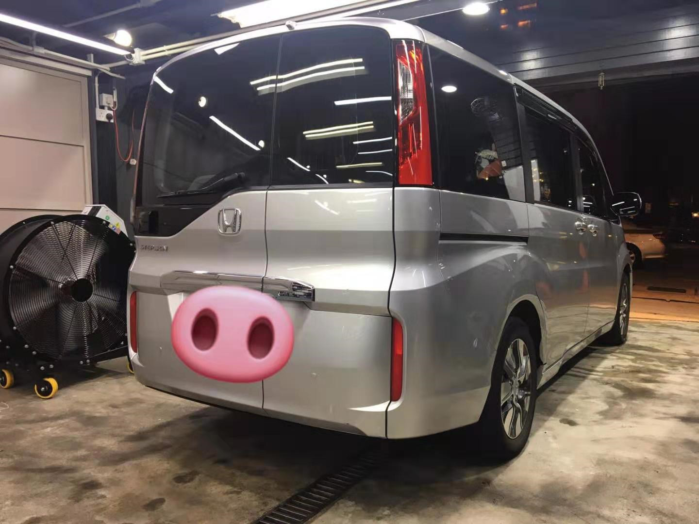 Honda stepwgn 1 43