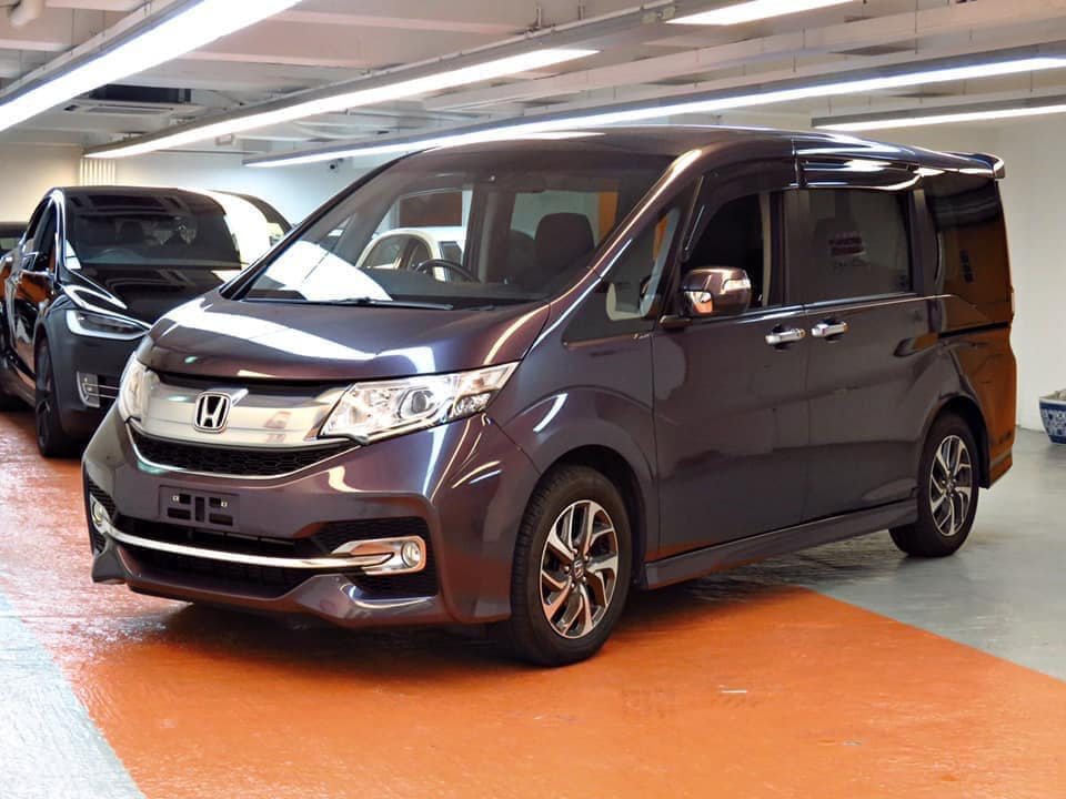 Honda stepwgn 1