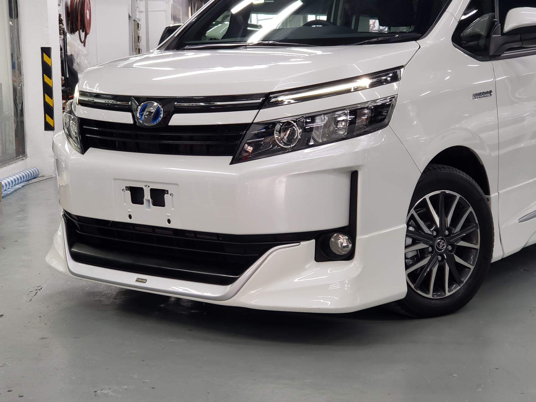 Toyota voxy hybrid 2018 Toyota voxy hybrid 2018