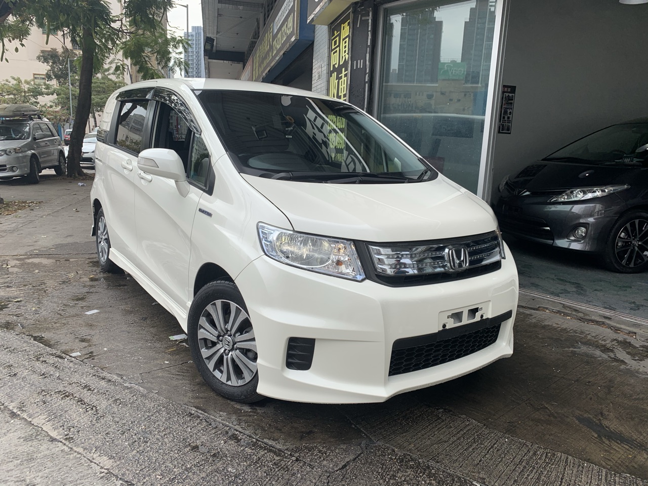 本田honda freed spike hybrid