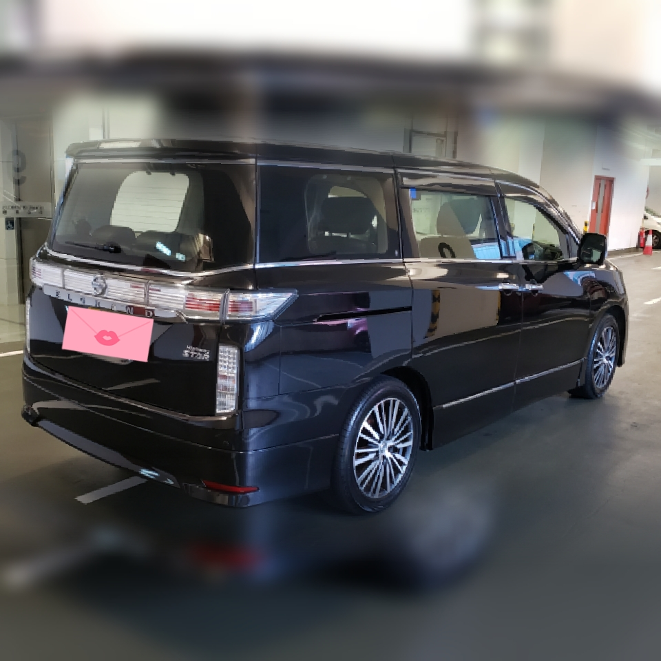 Nissan elgrand 2 Nissan elgrand 2
