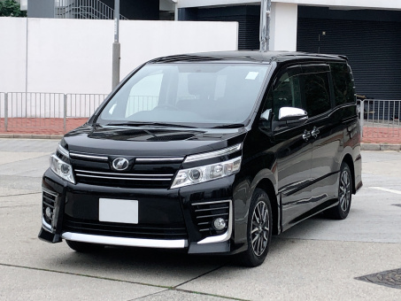Toyota voxy zrr80