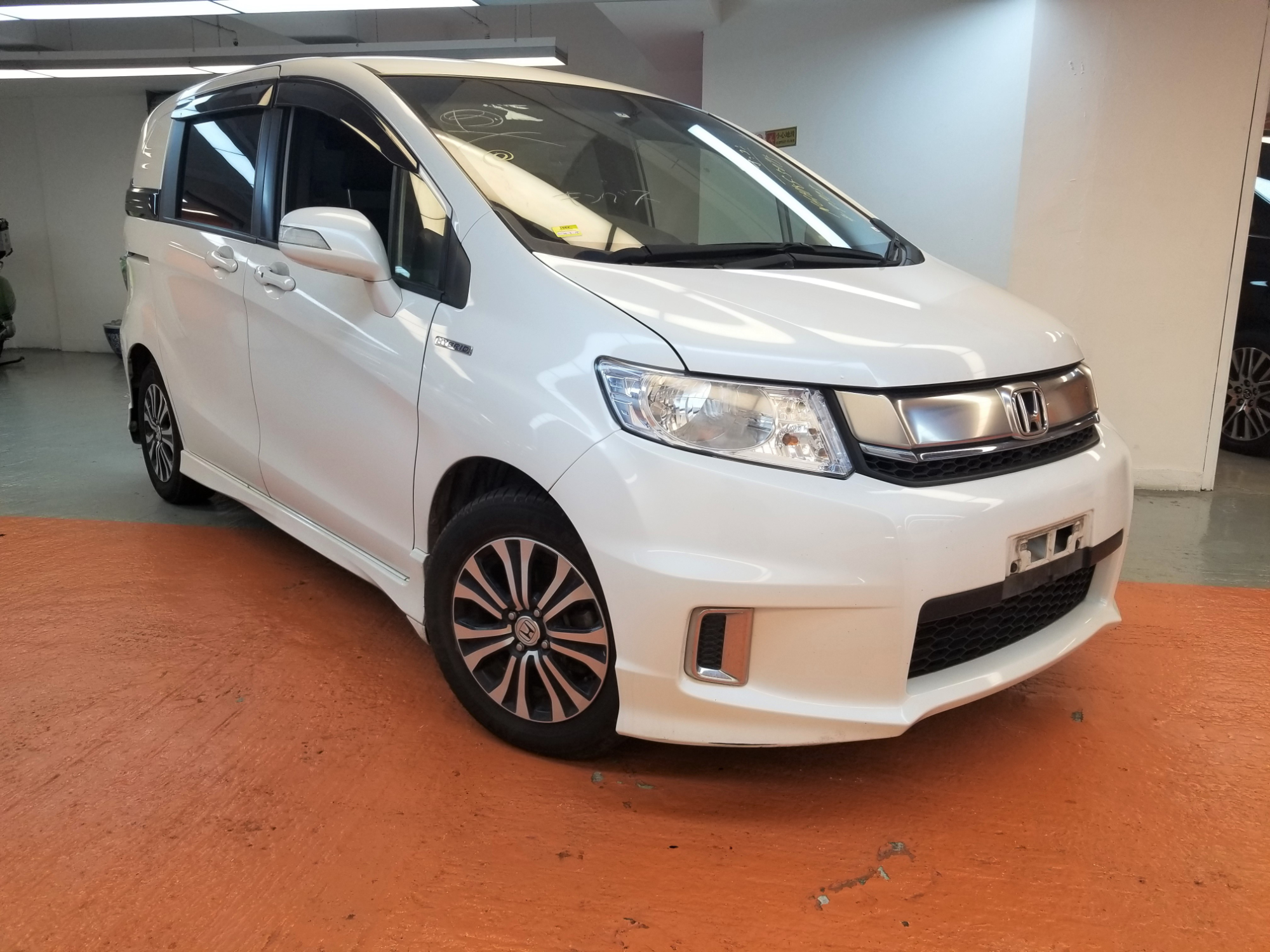 本田honda freed spike hybrid