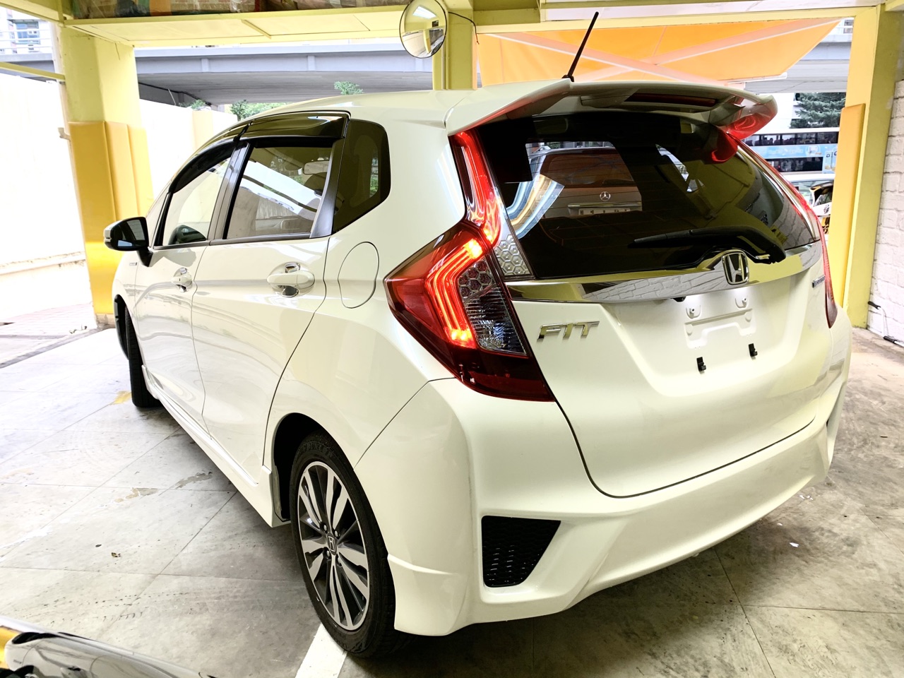 Honda fit hybrid gp5