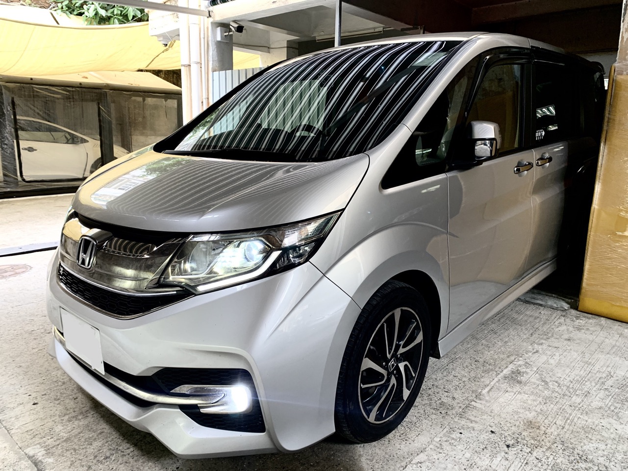 Honda stepwgn spada 2016