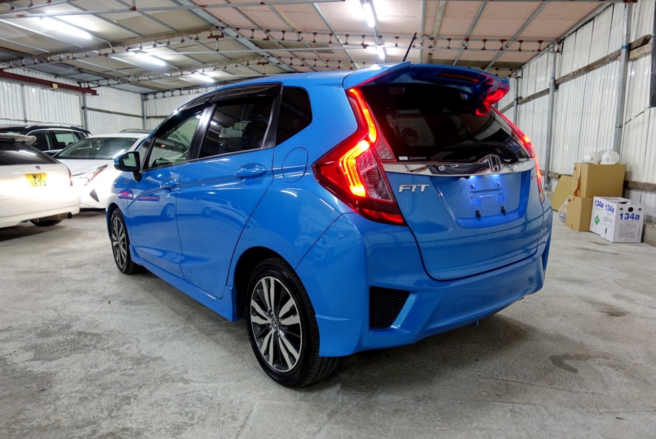 Honda fit hybrid gp5
