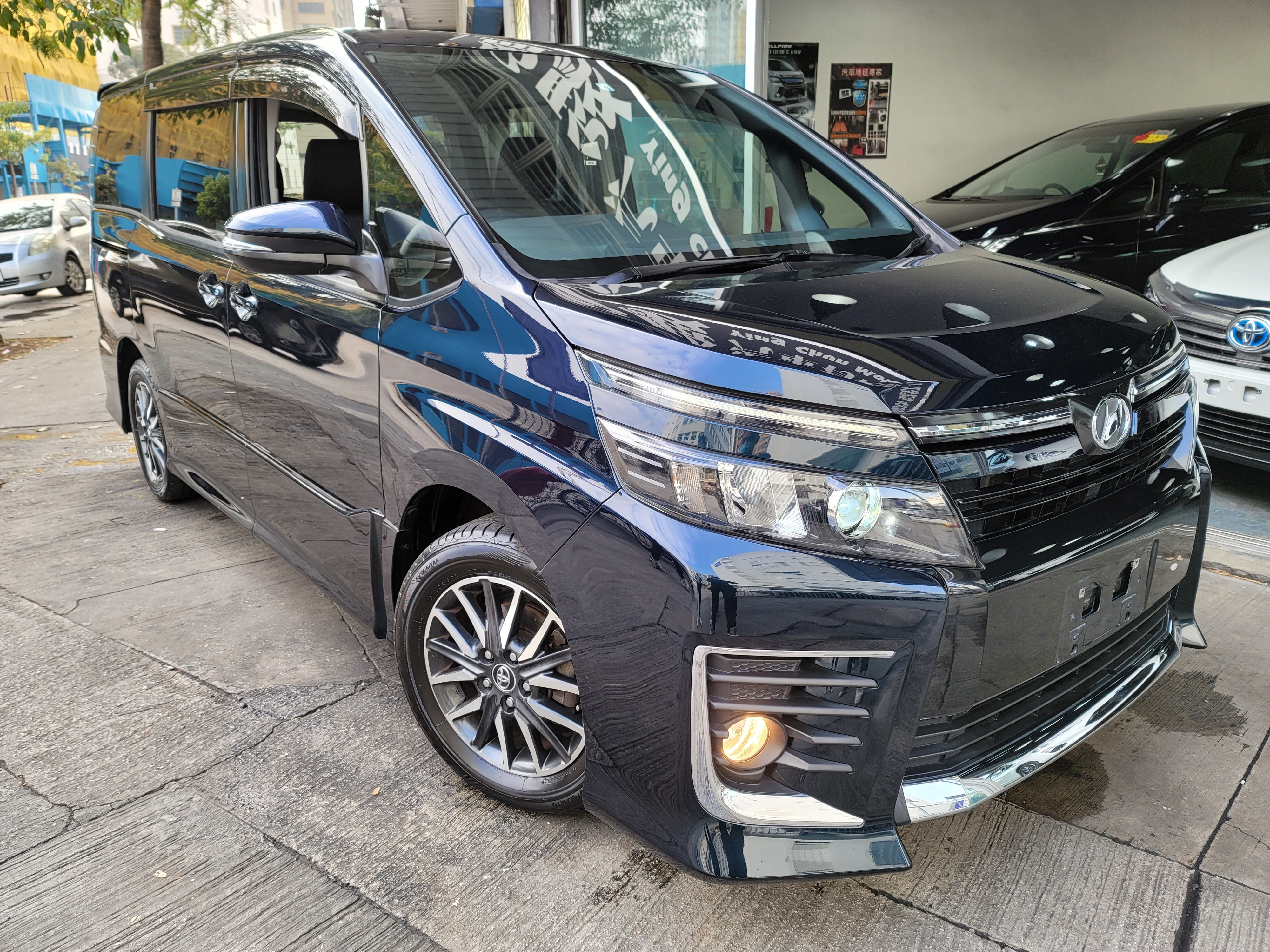 丰田toyota noah 2.0 - price.com.hk 汽车买卖平台