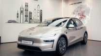 Tesla Model Y L 抵港：3 排 6 座頂級配置、續航達 681 公里，連稅意向價 50 萬有找、Model 3 及 Model Y 同步調整售價